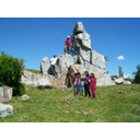 Muestra Imagen La Piedra de Fierro al fondo